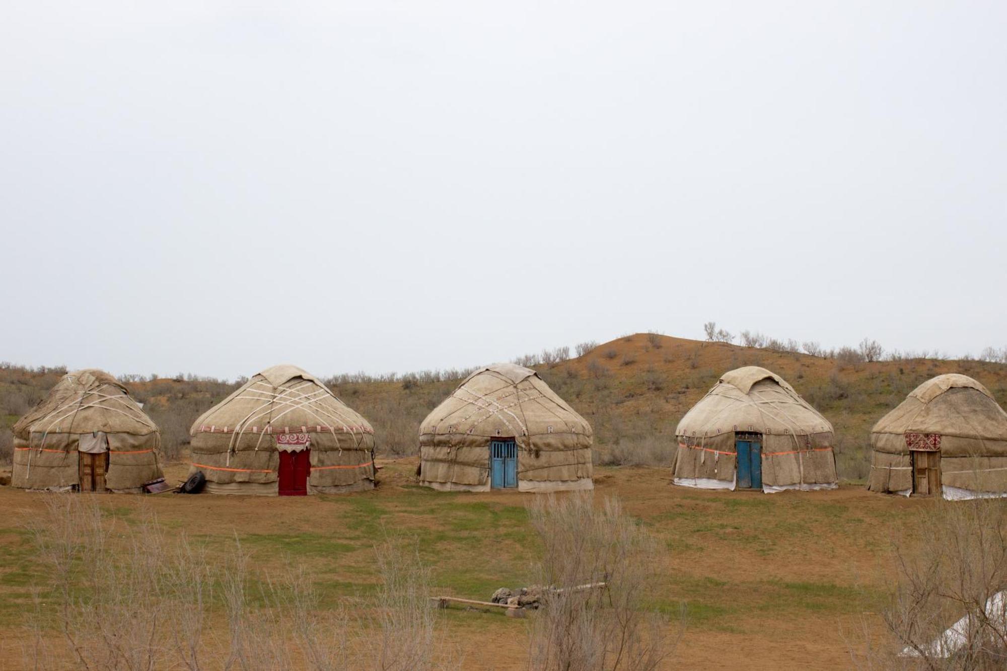 מלון Nurota Authentic Uzbek Yurt Camp Eco-Friendly מראה חיצוני תמונה