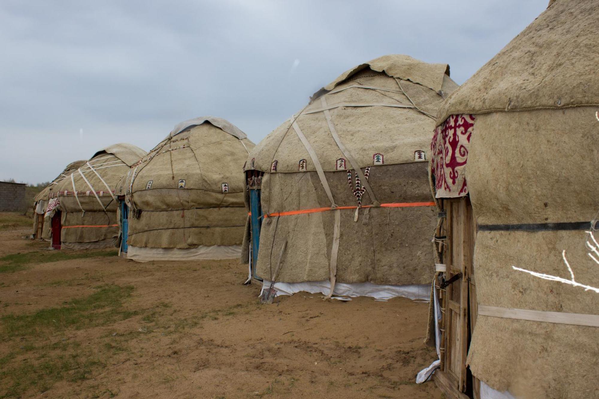 מלון Nurota Authentic Uzbek Yurt Camp Eco-Friendly מראה חיצוני תמונה
