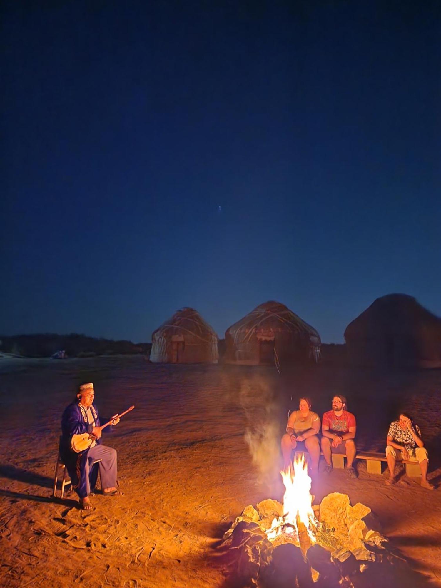 מלון Nurota Authentic Uzbek Yurt Camp Eco-Friendly מראה חיצוני תמונה